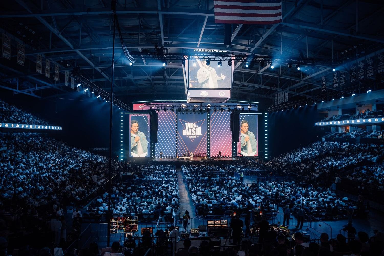 Palco do Vira 25 na Addition Arena, em Orlando