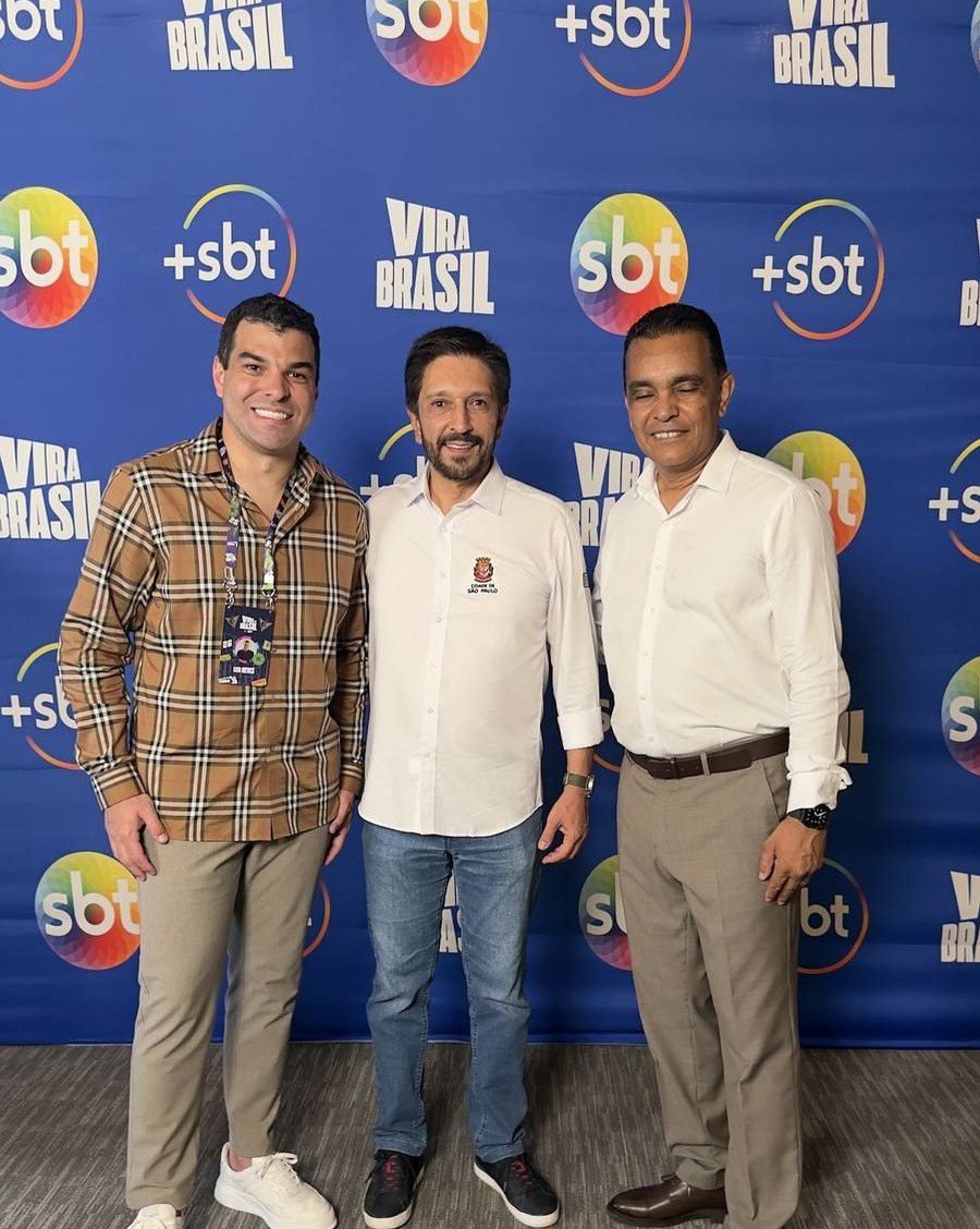 Léo Neves com o prefeito de São Paulo e o secretário de turismo
