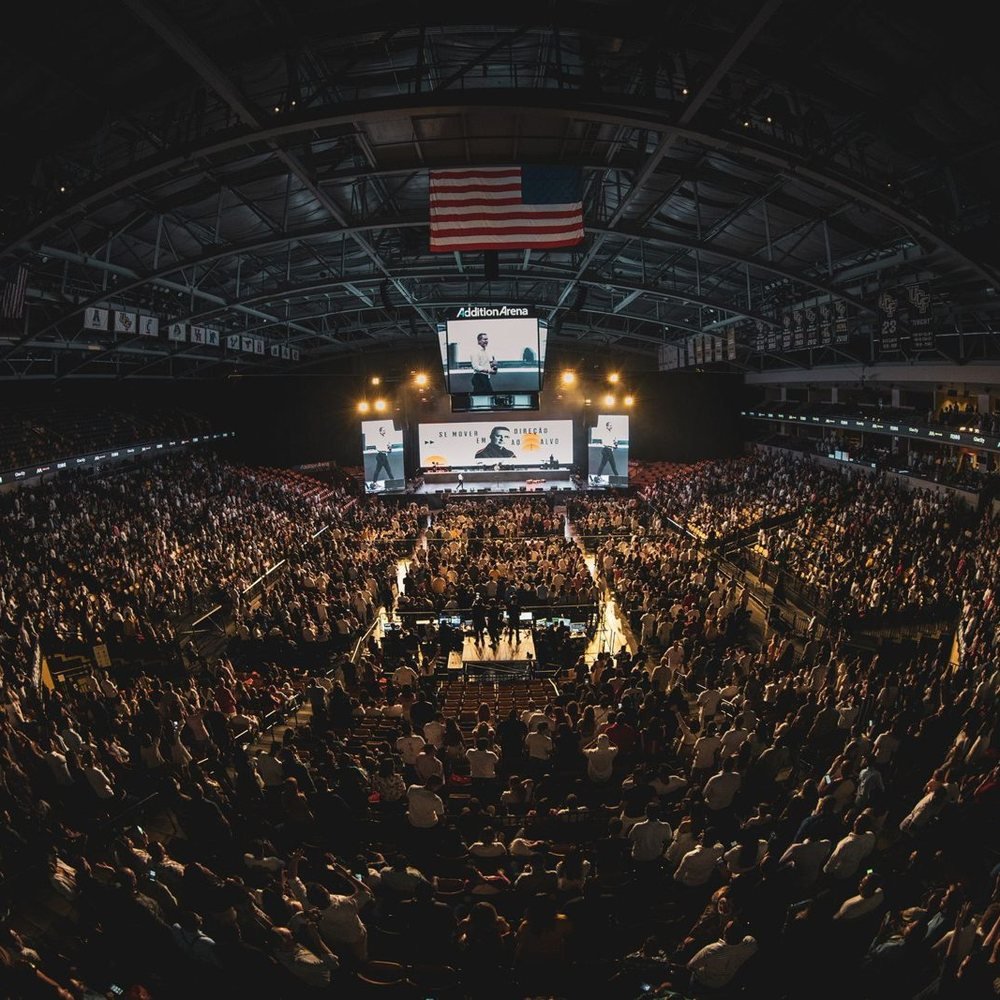 Addition Arena, em Orlando, no Vira 22